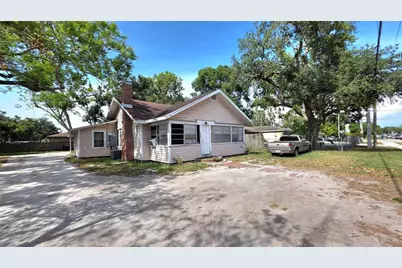 809 30th Avenue E, Bradenton, FL 34208 - Photo 1