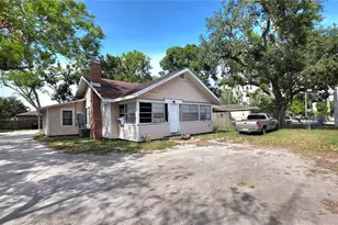 809 30th Ave E, Bradenton, FL 34208 - Photo 1