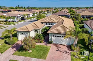 1702 E 5th St, Palmetto, FL 34221 - Photo 1