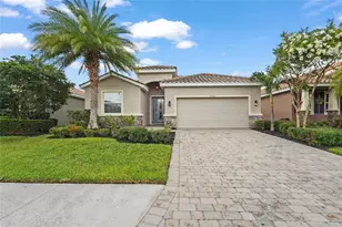 2920 Oriole Dr, Sarasota, FL 34243 - Photo 1