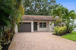 5702 Tangerine Ave S, Gulfport, FL 33707 - Photo 1