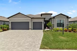 4961 Seafoam Trl, Bradenton, FL 34211 - Photo 1