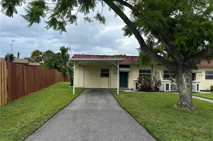 2627 Linda St, Sarasota, FL 34231 - Photo 1