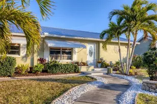 4607 Mangrove Point Rd, Bradenton, FL 34210 - Photo 1