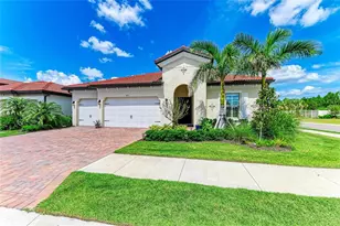 653 Maraviya Blvd, Nokomis, FL 34275 - Photo 1