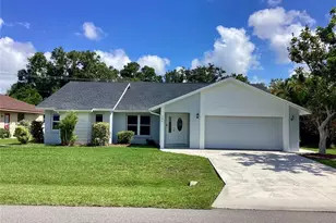 1384 Roosevelt Dr, Venice, FL 34293 - Photo 1