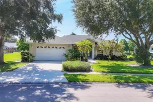 5786 Sandy Pointe Dr, Sarasota, FL 34233 - Photo 1