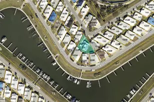 777 N Green Cir, Venice, FL 34285 - Photo 1