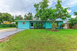 1611 15th Ave W, Bradenton, FL 34205 - Photo 1