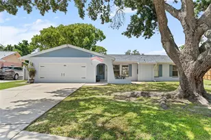 801 Ponderosa Pine Ln, Sarasota, FL 34243 - Photo 1