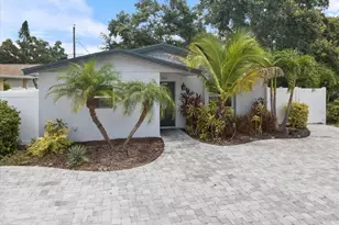 1041 S Tuttle Ave, Sarasota, FL 34237 - Photo 1