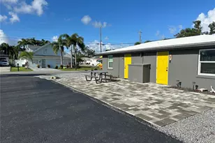 3412 Clarinda St, Sarasota, FL 34239 - Photo 1