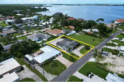 1848 Southpointe Drive, Sarasota, FL 34231 - Photo 1