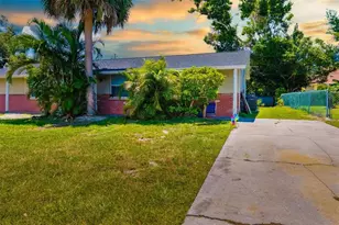544 Briarwood Rd, Venice, FL 34293 - Photo 1