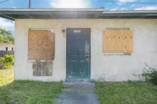 1556 25th St, Sarasota, FL 34234 - Photo 1