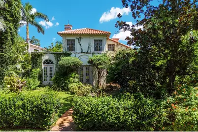 457 Woodland Drive, Sarasota, FL 34234 - Photo 1