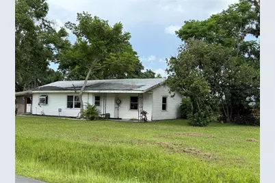 2104 37th Avenue E, Bradenton, FL 34208 - Photo 1