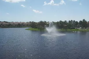 3560 Parkridge Cir, Sarasota, FL 34243 - Photo 1