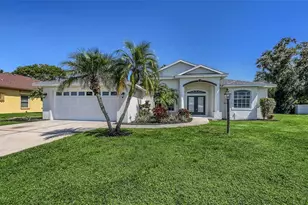 4079 Green Tree Ave, Sarasota, FL 34233 - Photo 1