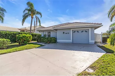 4613 Muirfield Dr, Bradenton, FL 34210 - Photo 1