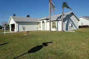 542 36th St W, Palmetto, FL 34221 - Photo 1