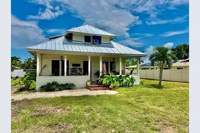 1815 81st Street NW, Bradenton, FL 34209 - Photo 1