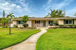 3072 Meyer Dr, Sarasota, FL 34239 - Photo 1