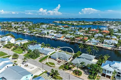 517 68th Street, Holmes Beach, FL 34217 - Photo 1