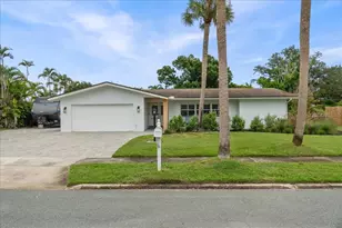 1039 Bayshore Ave, Fort Myers, FL 33919 - Photo 1