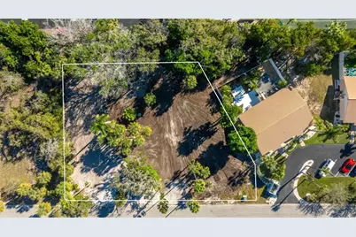580 Neptune Avenue, Longboat Key, FL 34228 - Photo 1