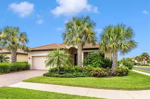 9904 Hilltop Dr, Venice, FL 34292 - Photo 1