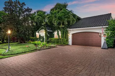 213 Gaines Avenue, Sarasota, FL 34243 - Photo 1