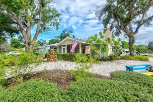 1602 18th Ave W, Bradenton, FL 34205 - Photo 1