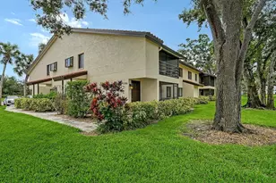 5785 Gardens Dr, Sarasota, FL 34243 - Photo 1