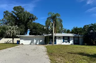 305 Bay Vista Ave, Osprey, FL 34229 - Photo 1