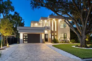 2467 Hyde Park St, Sarasota, FL 34239 - Photo 1