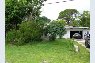 111 Riverview Drive S, Nokomis, FL 34275 - Photo 1