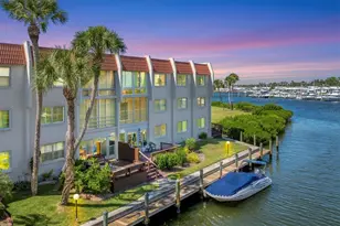 240 Santa Maria St, Venice, FL 34285 - Photo 1