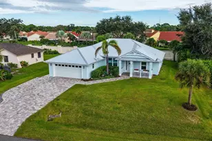 524 Acacia Ln, Nokomis, FL 34275 - Photo 1