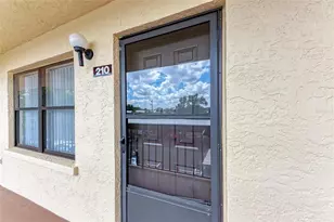 305 30th Ave W, Bradenton, FL 34205 - Photo 1