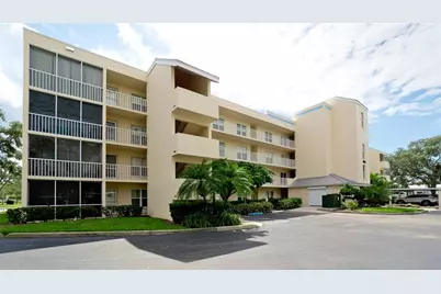3950 Ironwood Circle #303, Bradenton, FL 34209 - Photo 1