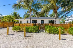 412 Alamanda Rd, Anna Maria, FL 34216 - Photo 1