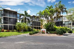 612 Bird Bay Dr S, Venice, FL 34285 - Photo 1