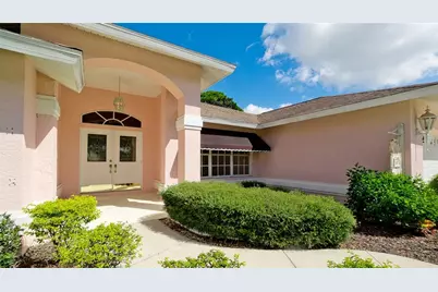 407 68th Avenue Drive W, Bradenton, FL 34207 - Photo 1