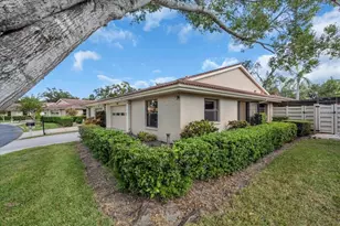 4565 Lakecrest Pl, Sarasota, FL 34233 - Photo 1