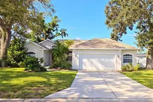 395 Dorchester Dr, Venice, FL 34293 - Photo 1