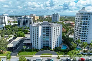 435 S Gulfstream Ave, Sarasota, FL 34236 - Photo 1