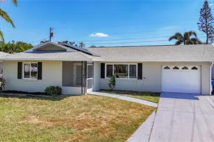 3303 Cambridge Dr W, Bradenton, FL 34205 - Photo 1