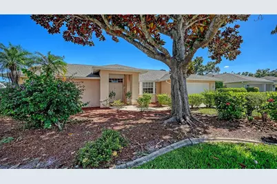 4487 Diamond Circle E, Sarasota, FL 34233 - Photo 1