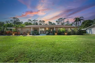 2411 32nd Avenue W, Bradenton, FL 34205 - Photo 1